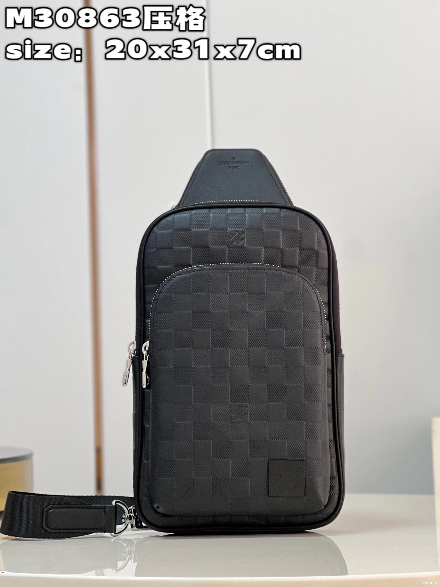 Slingbag LOUIS Avenue NM VUITTON 0210